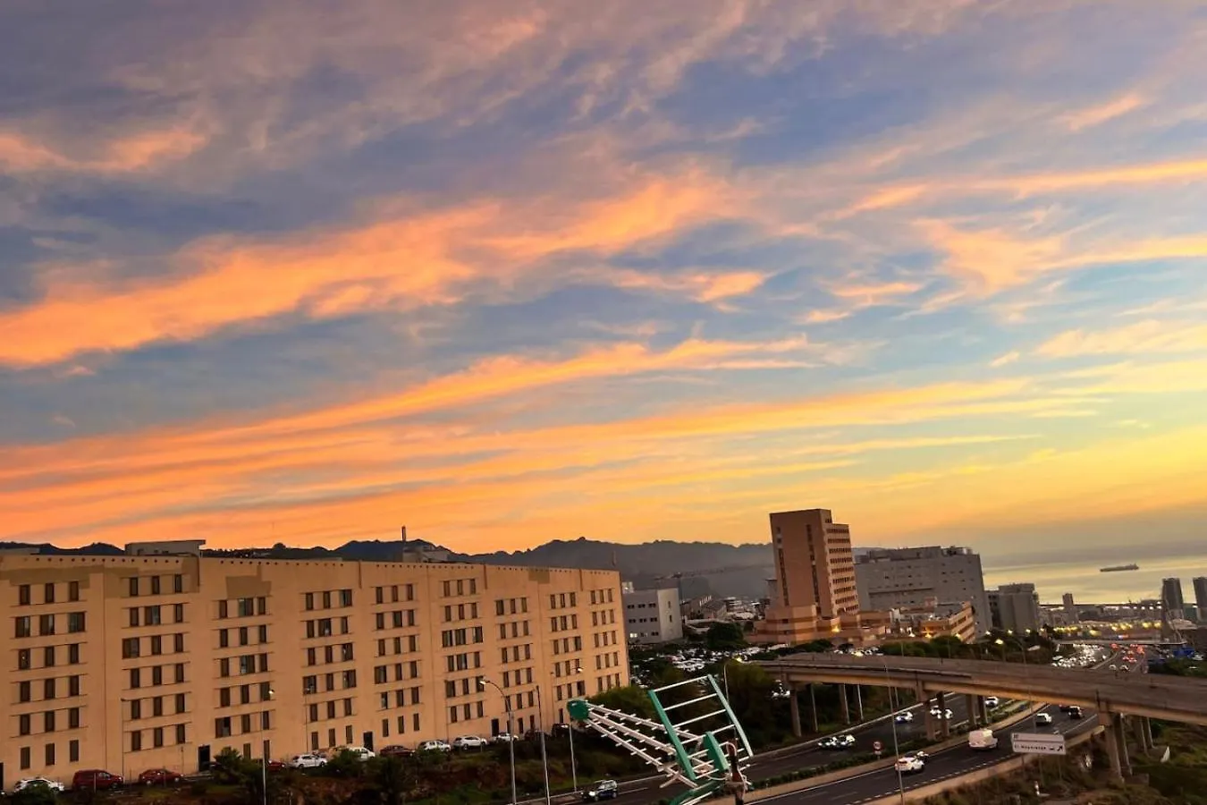 Casa Blanca Penthouse City&Ocean Views سانتا كروز دي تينيريف